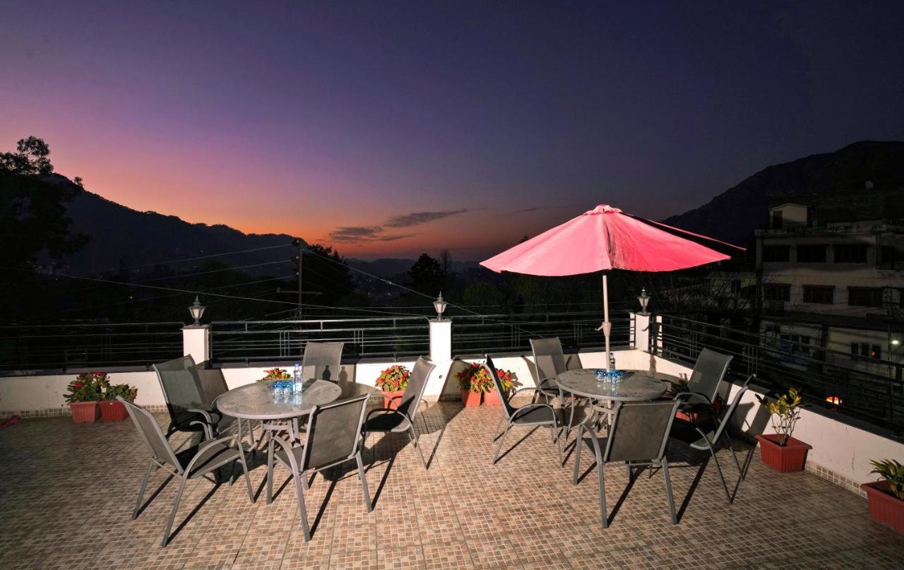 Mayur Hotel Bar And Restaurant ชิมลา ภายนอก รูปภาพ