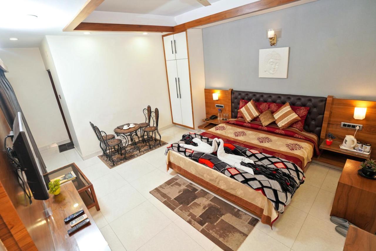 Mayur Hotel Bar And Restaurant ชิมลา ภายนอก รูปภาพ