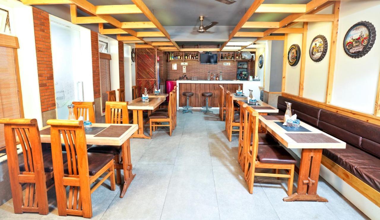 Mayur Hotel Bar And Restaurant ชิมลา ภายนอก รูปภาพ